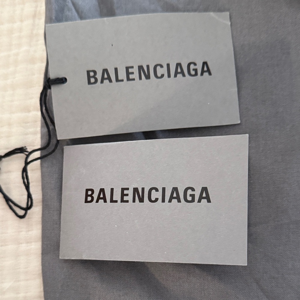 Balenciaga Tan Logo Tote Bag - Picture 8 of 9